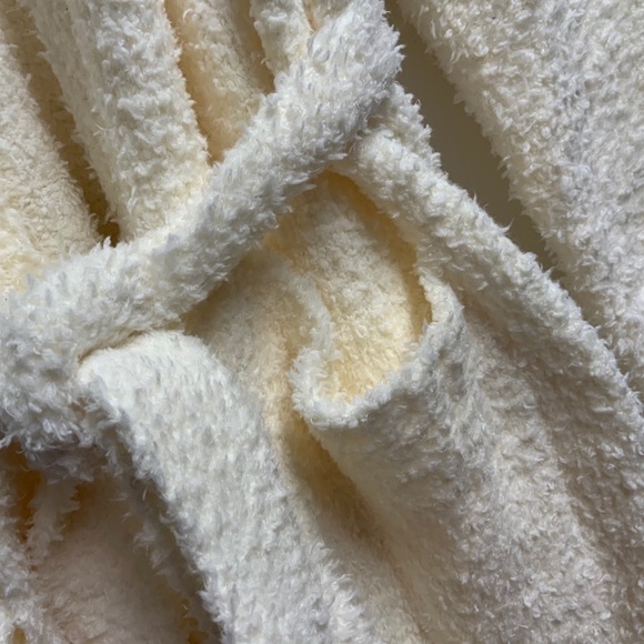 SKIMS Cozy Knit Bouclé Robe - Picture 5 of 10